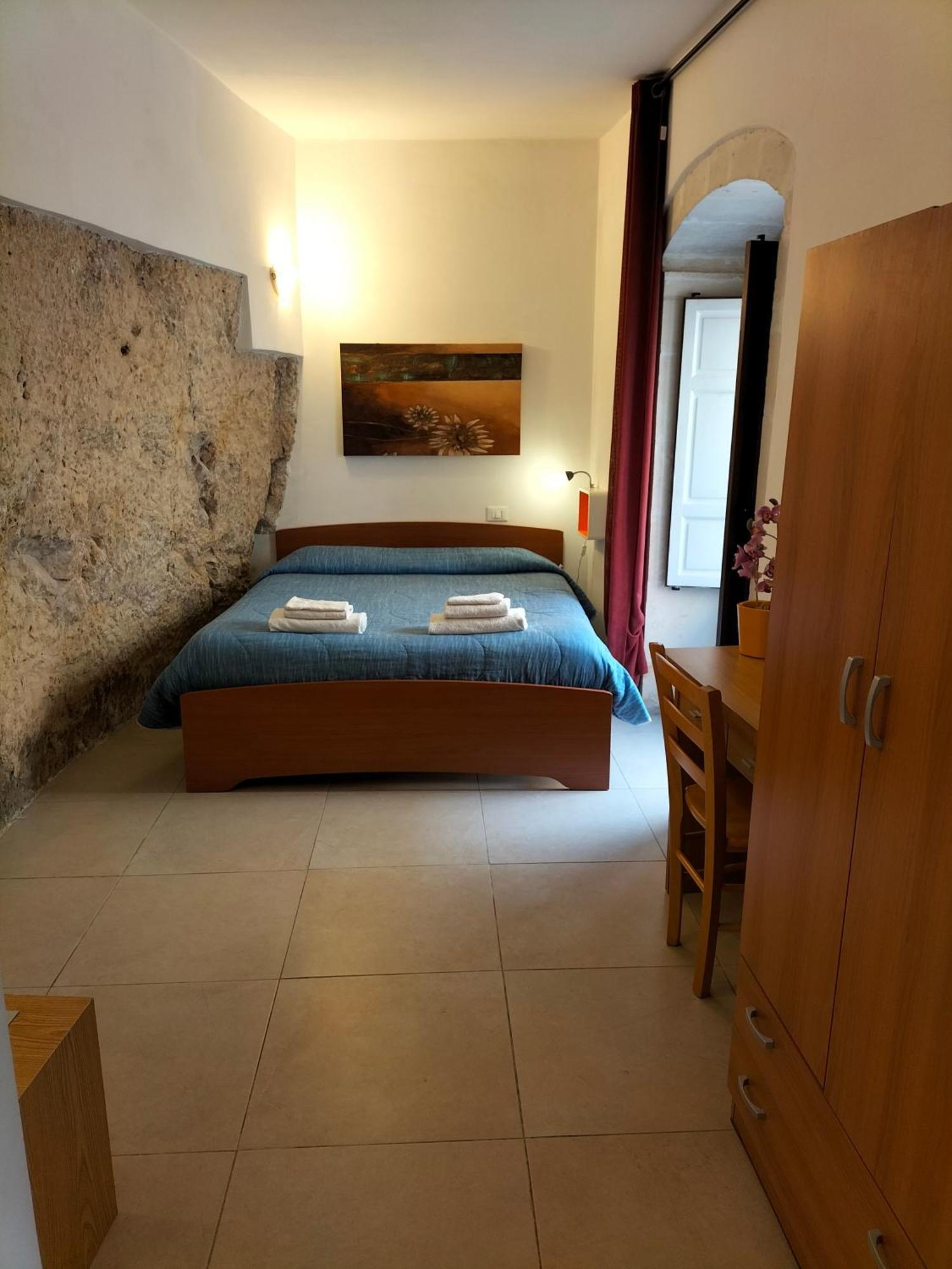 San Filippo Neri - Camere Ragusa Exteriör bild