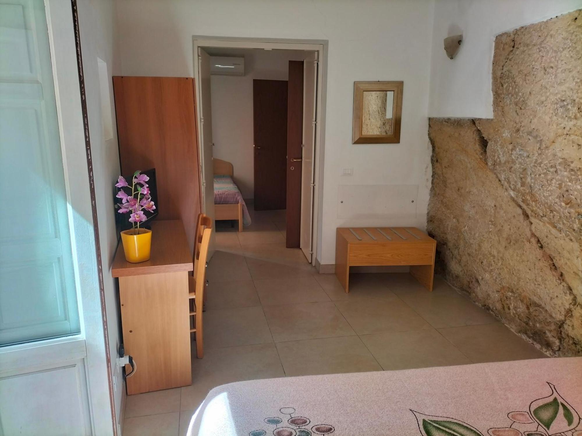 San Filippo Neri - Camere Ragusa Exteriör bild